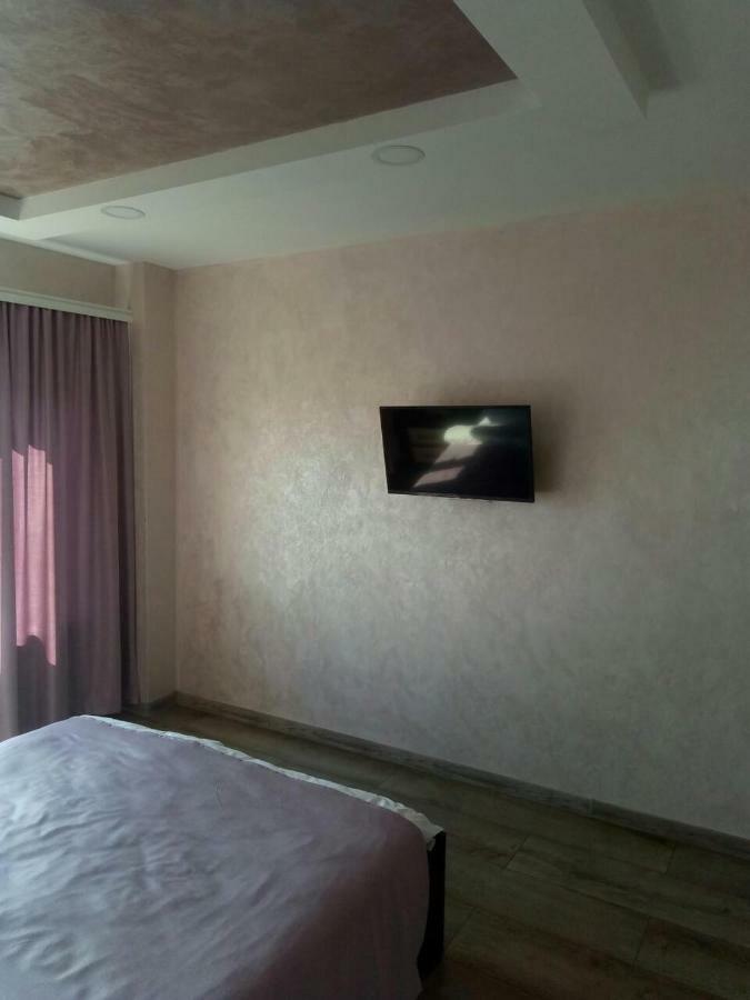 Royal House Villa คาเมียเนตส์-โปดิลสกี ภายนอก รูปภาพ